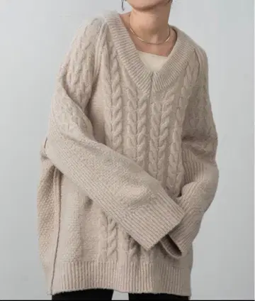 브이넥 케이블 루즈 니트