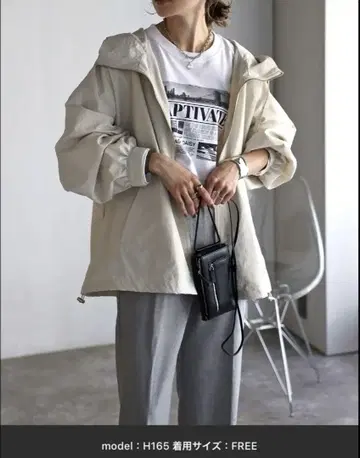미들 마운틴 후드티 봉주르 사간