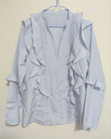 BABYLONE 프릴 턱 스키퍼 블라우스