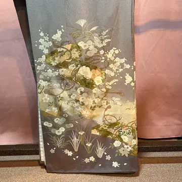 전통 예복 기모노 이로도메소데 순수 실크 그레이 사용감 있음