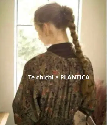택 포함 새상품 테치치 x PLANTICA 보타니컬 플라워 블라우스