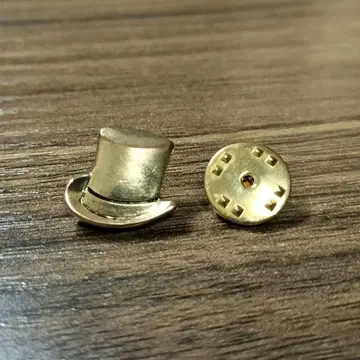 TAGLIATORE 라펠 핀 햇 모양 골드