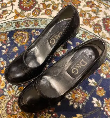 D&G 블랙 하이힐