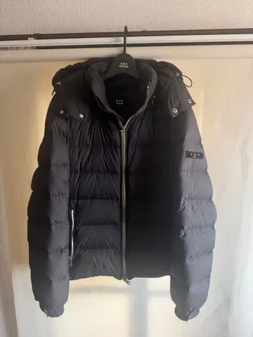 TATRAS 블랙 다운 자켓 후드 부착