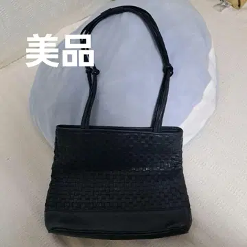 새상품급 KL 뜨개질 디자인 블랙 숄더백