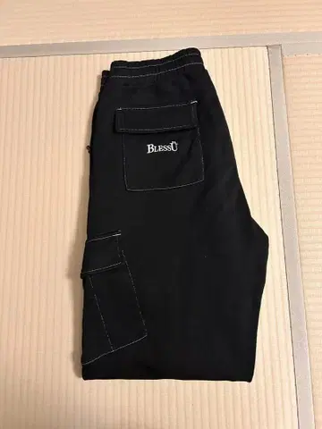 가격 인하 BlessU 블랙 스웨트 팬츠