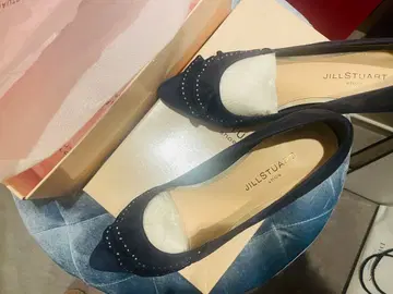질 스튜어트 네이비 스웨이드 펌프스