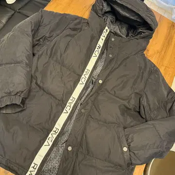 RVCA 블랙 다운 자켓 M