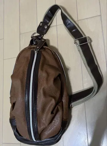 브라운 숄더백 더블 지퍼
