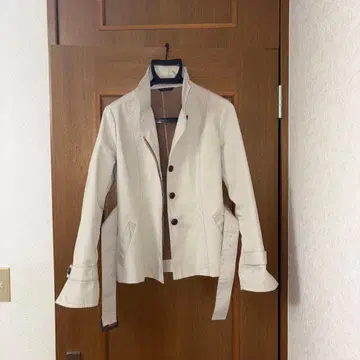 아이보리 테일러드 자켓 벨트 포함