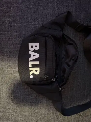 BALR. 블랙 숄더백