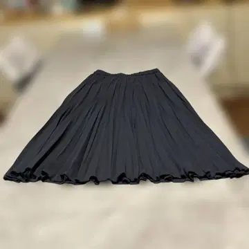 아마카 플리츠 스커트