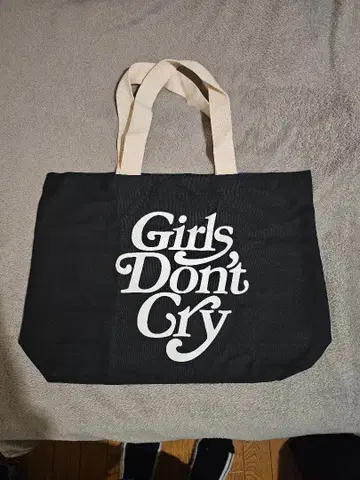 Girls Don't Cry 토트백 블랙