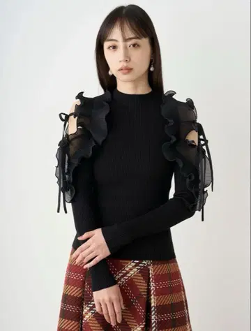 [ 새상품급 ] 플리츠 프릴 도킹 니트 풀오버 SNIDEL