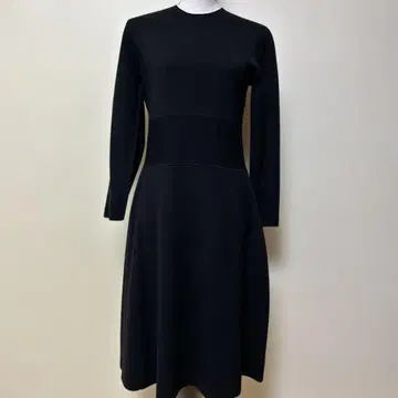 띠어리 럭스 원피스 블랙 사이즈 40