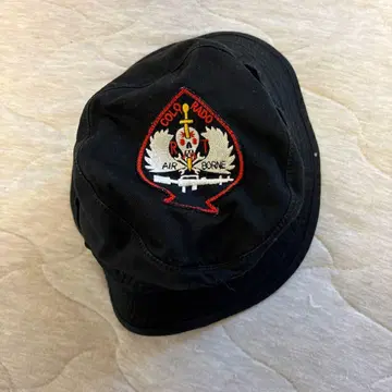 리얼 맥코이 블랙 타이거 부니햇