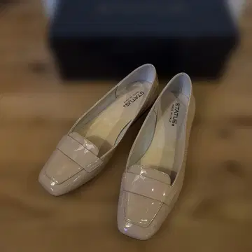 STATUS 에나멜 스퀘어토 펌프스 23cm