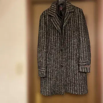 무슈 니콜의 트위드 체스터 코트