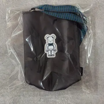 BE@RBRICK x familiar 숄더백
