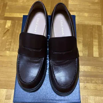 콜한 카메아 러그 로퍼