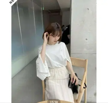 acka 슬릿 소매 TEE