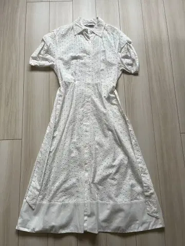새상품급 미사용 ZARA 자수 화이트 셔츠 드레스