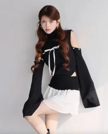 [ 새상품급 ] Randy 리본 코어 컷 아웃 셋업
