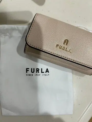FURLA 베이지 가죽 키케이스