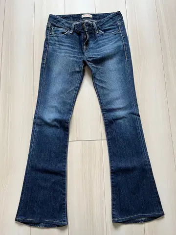새상품급 다크 블루 플레어 데님 팬츠