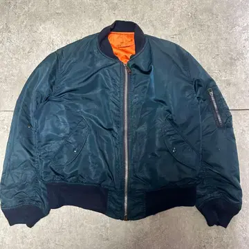 알파인더스트리 USA제 MA-1 플라이트 재킷