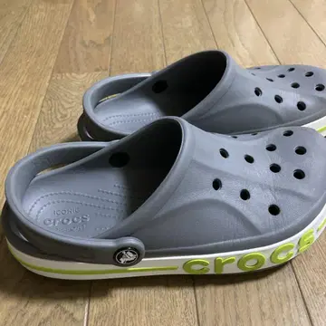 crocs 아이코닉 크로그 그레이