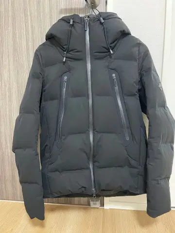 블랙 다운 자켓