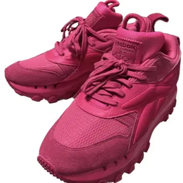 Reebok 핑크 스니커즈