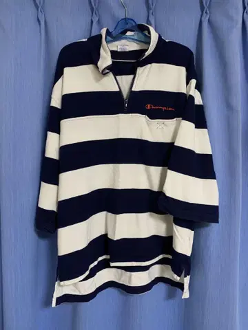 Champion 스트라이프 셔츠