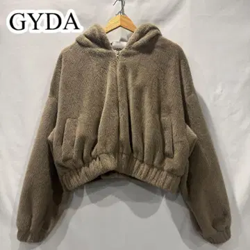 새상품급 GYDA GOD LOVES UGLY 에코 퍼 숏 후디