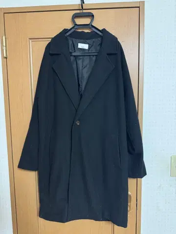 Lui's 블랙 체스터 코트