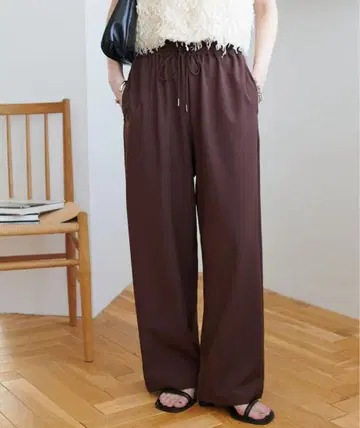 Discort 드레이프감 이지 팬츠 브라운 M 사이즈