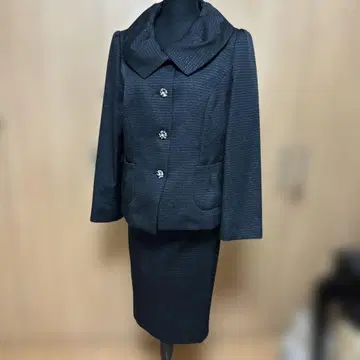 블랙 라메 수트 큰 카라 부착 46호