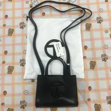실물은 촬영하는 TELFAR T 로고 블랙 숄더백