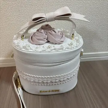 메종 드 플뢰르 기념일 숄더백 화이트 케이크