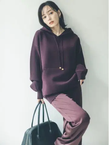 아뉴앙스 오버 니트 후디 네이비