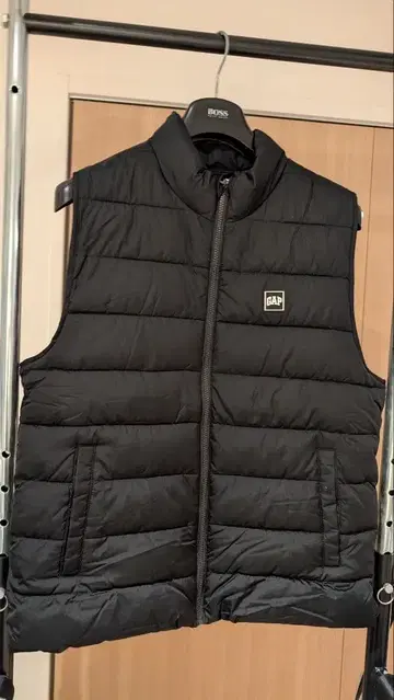 블랙 퍼프 베스트