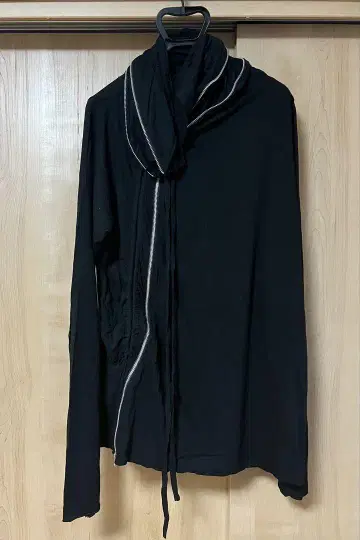 JjEeRrEeZz(제레스) 변형 비대칭 티셔츠 EKAM