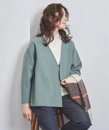 UNITED ARROWS V넥 리버 숏코트