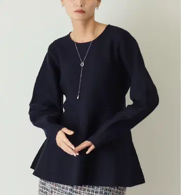 오파크 클립 심리스 페플럼 니트 네이비 L