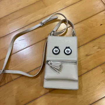 페이스 모티브 모바일 숄더백