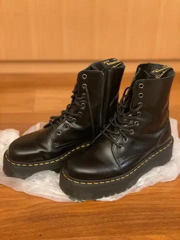 Dr.Martens JADON UK8