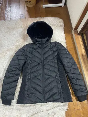 노티카 블랙 후드 부착 퀼팅 다운 자켓