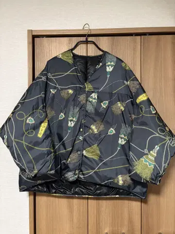 [클리닝 완료] soffito 스카프 패턴 리버서블 다운 자켓