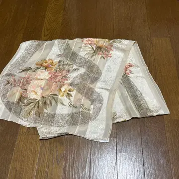 Nina Ricci 꽃무늬 스카프 대형